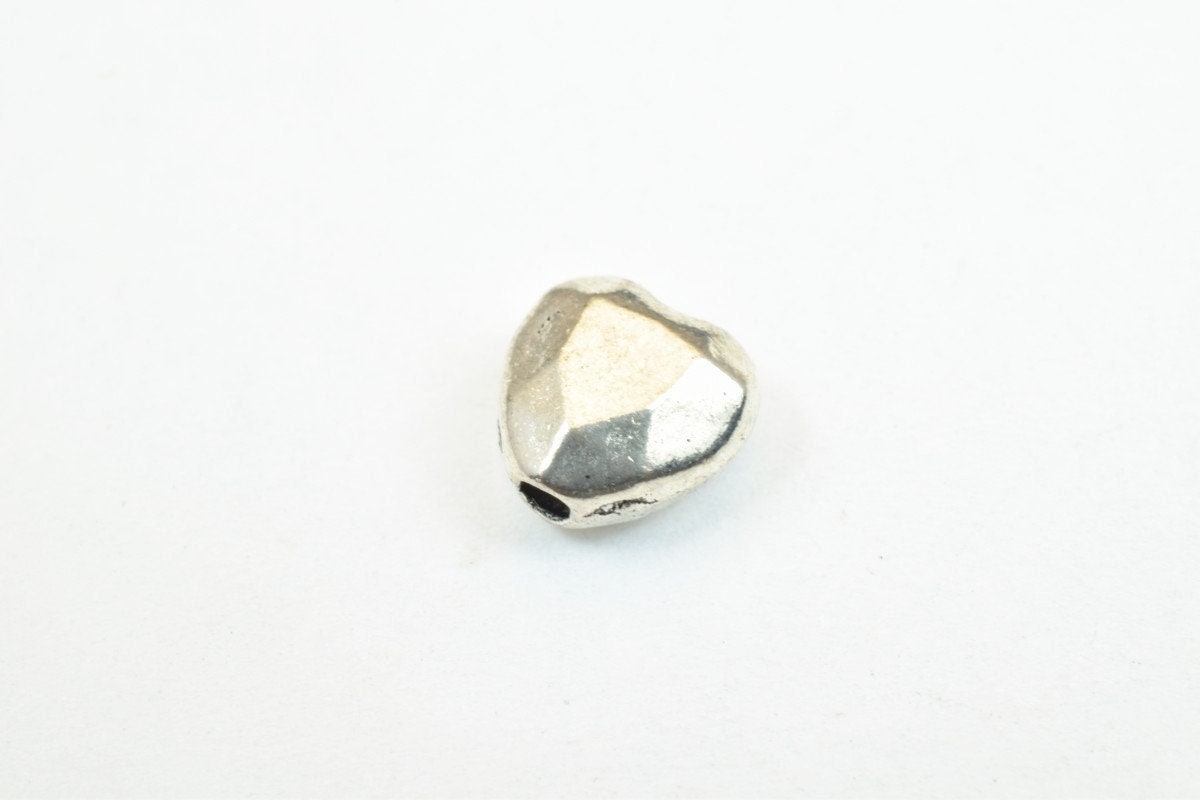 18 PCs Heart Silver Alloy Connector Charm Pendant Beads Size 7x7x4mm Hole Size 1mm Decorative Design Metal Beads For Jewel...