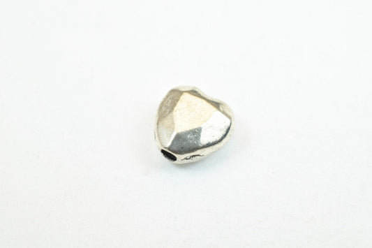 18 PCs Heart Silver Alloy Connector Charm Pendant Beads Size 7x7x4mm Hole Size 1mm Decorative Design Metal Beads For Jewel...