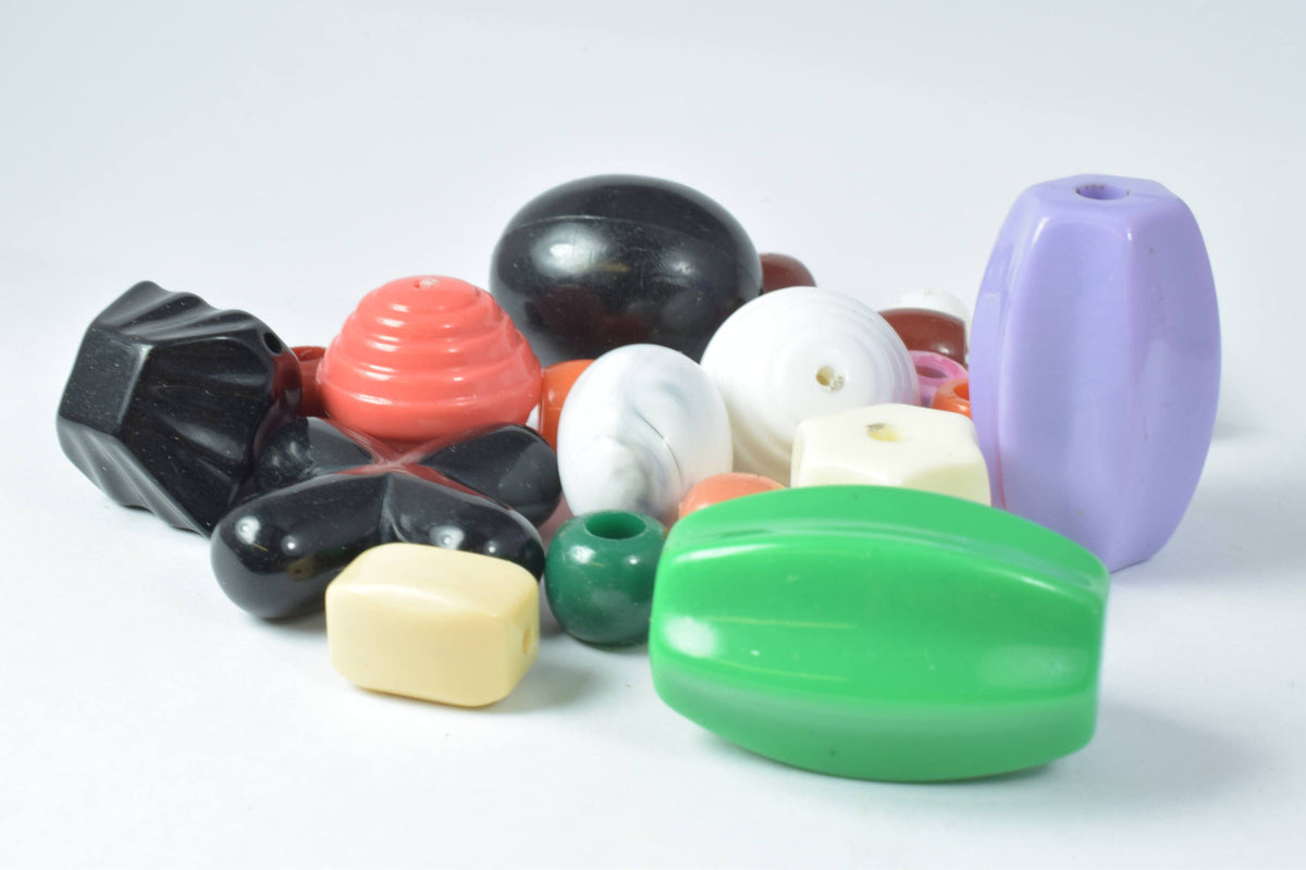 Mixed Sizes Vintage Plastic Beads 100pcs per bag, Random Plastic Beads, All sizes, Wholesale Plastic Beads, Vintage plasti...