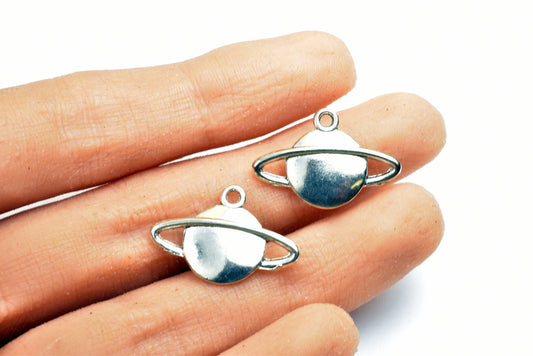 10PCs Saturn Planet Charm Size 15x22mm Silver Tone Double Face Charm Solar Space Pendant Finding For Jewelry Making jewelr...