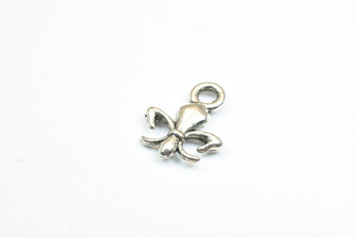 22 PCs Silver Alloy Pendant Charm Fleur De Lis Football Saints Size 14x11.5mm Jump Ring 2mm, 2.5mm Thickness For Jewelry M...