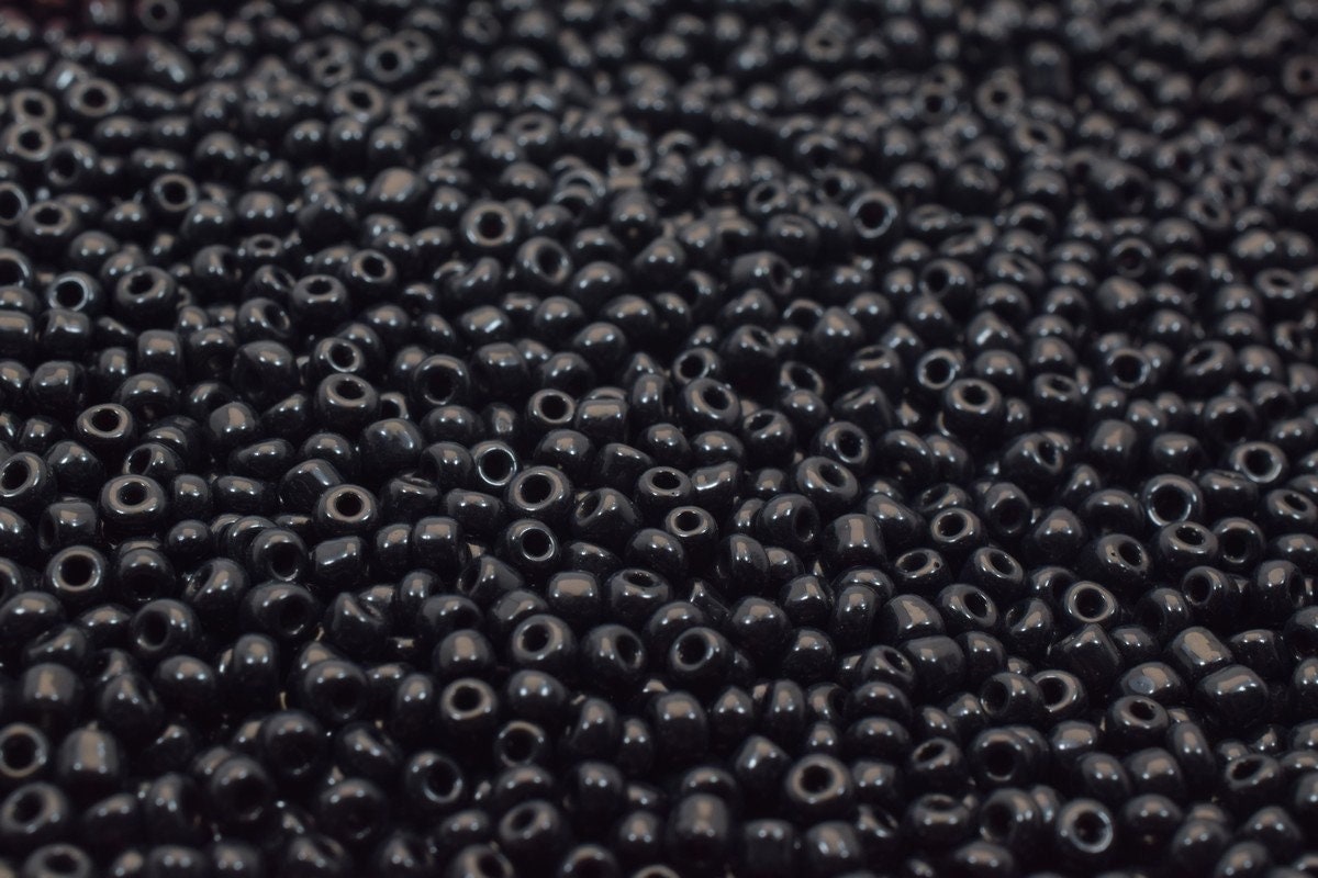 Black Glass Seed Beads Bulk: Mixed Sizes 8/0 & 6/0, Loose Round Craft Supplies (1 Pound, Approx 16,000 Pieces)