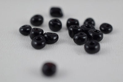 Black glass seed beads sizes 8.0/6.0 sold by 1 lb/ pound size 8/0, 6/0 jewelry making supplies - detail image 7