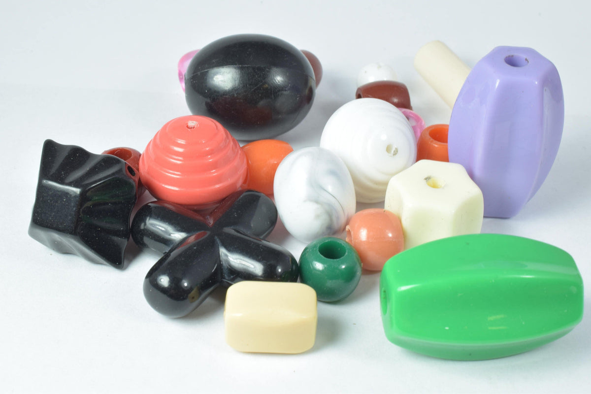 Mixed Sizes Vintage Plastic Beads 100pcs per bag, Random Plastic Beads, All sizes, Wholesale Plastic Beads, Vintage plasti...