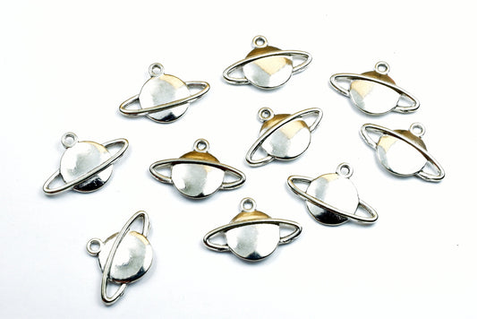 10PCs Saturn Planet Charm Size 15x22mm Silver Tone Double Face Charm Solar Space Pendant Finding For Jewelry Making jewelr...