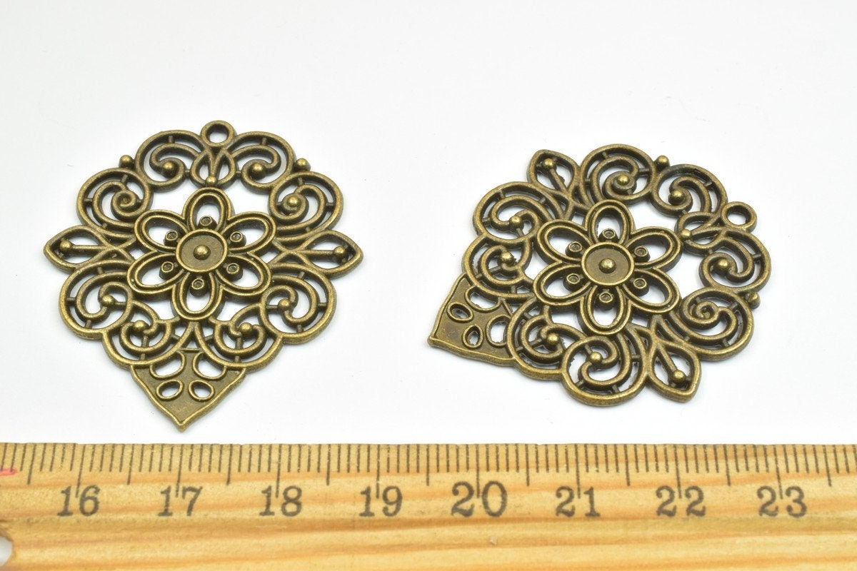 4 PCs Flower Charm Pendant Beads Antique Green Size 40x35mm Decorative Design Metal Beads 2mm JumpRing Opening for Jewelry...