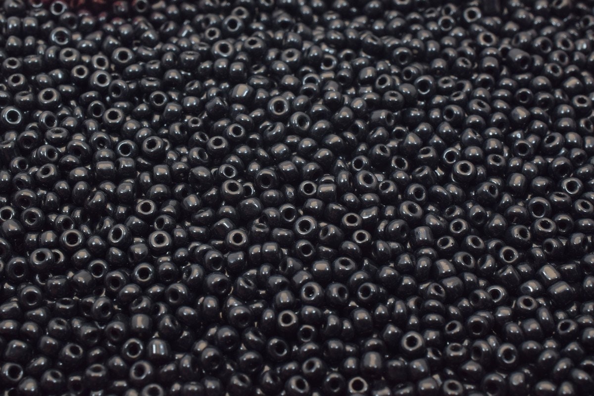Black Glass Seed Beads Bulk: Mixed Sizes 8/0 & 6/0, Loose Round Craft Supplies (1 Pound, Approx 16,000 Pieces)
