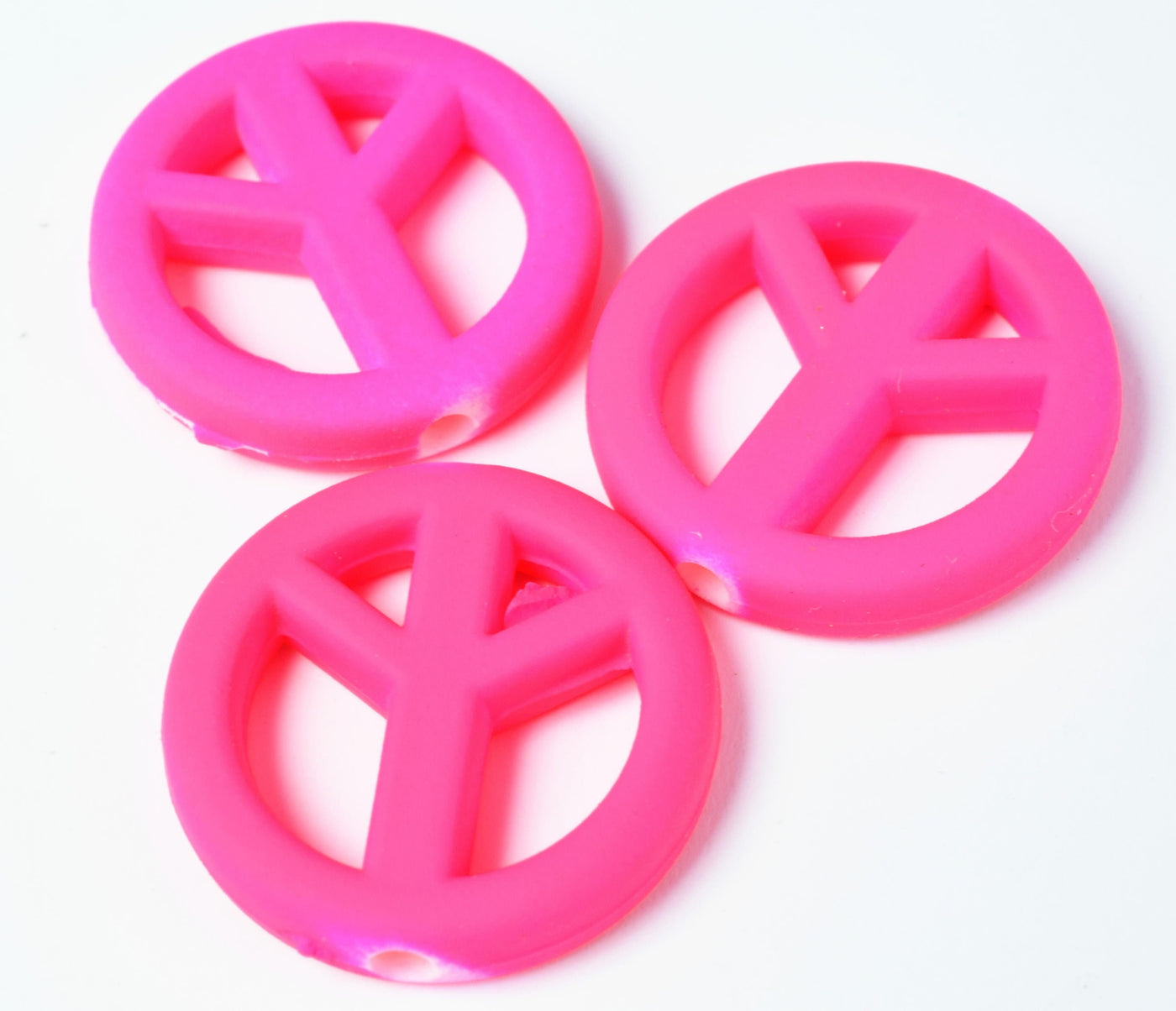 20/17mm Matte Rubberized Colorful Plastic Peace Symbol Beads,Clay Peace Beads,Acrylic Beads,Necklace beads,Rubberized Bead...