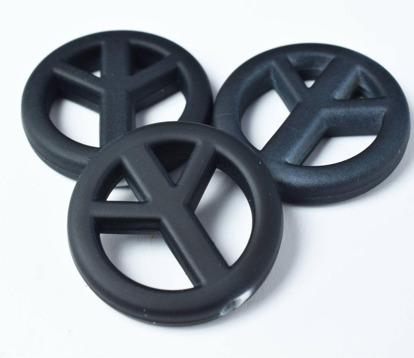 20/17mm Matte Rubberized Colorful Plastic Peace Symbol Beads,Clay Peace Beads,Acrylic Beads,Necklace beads,Rubberized Bead...