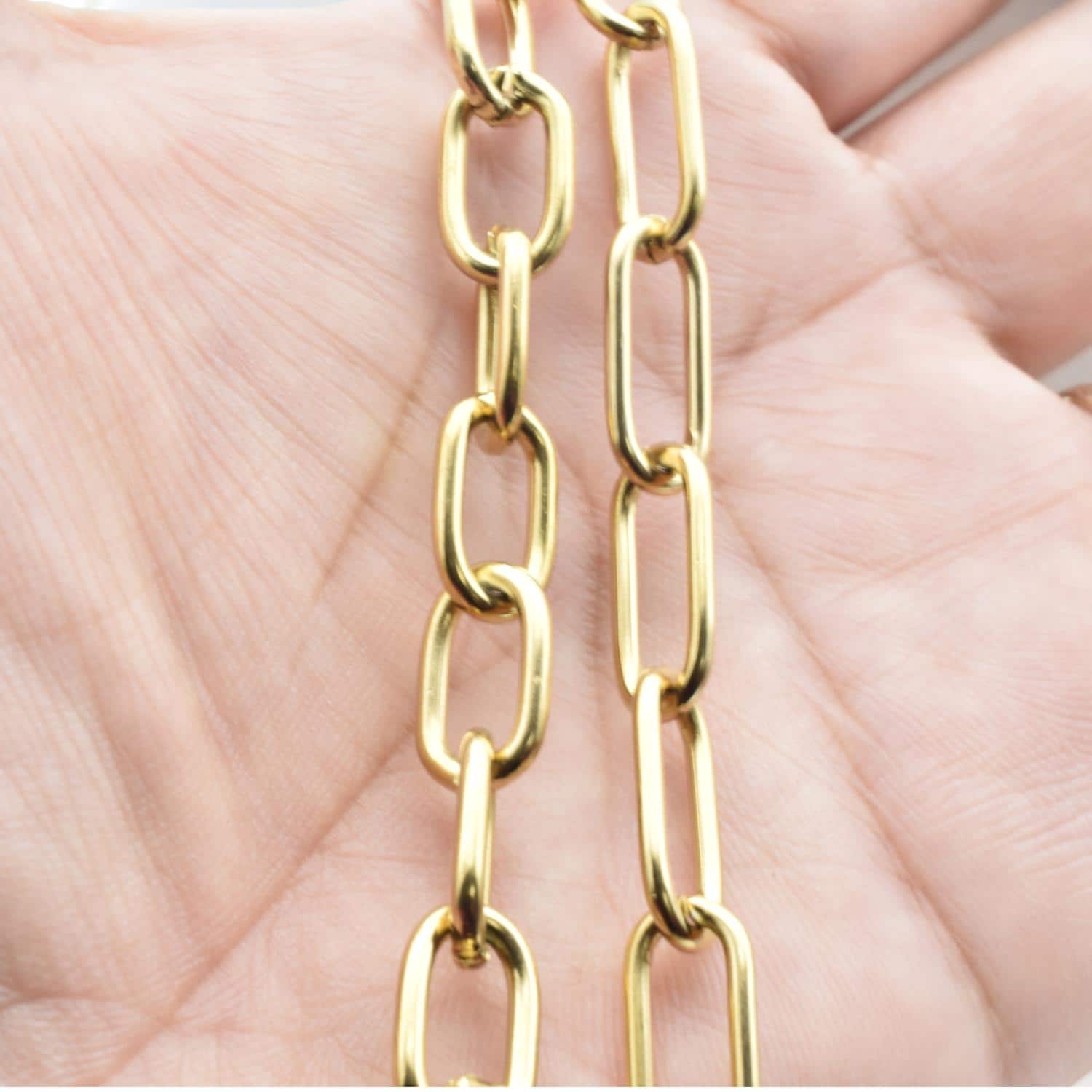 Gold Paperclip Chain Jewelry Supply, Long Rectangular Links (Stainless Steel, Shiny Gold Finish, 17x8mm Size)