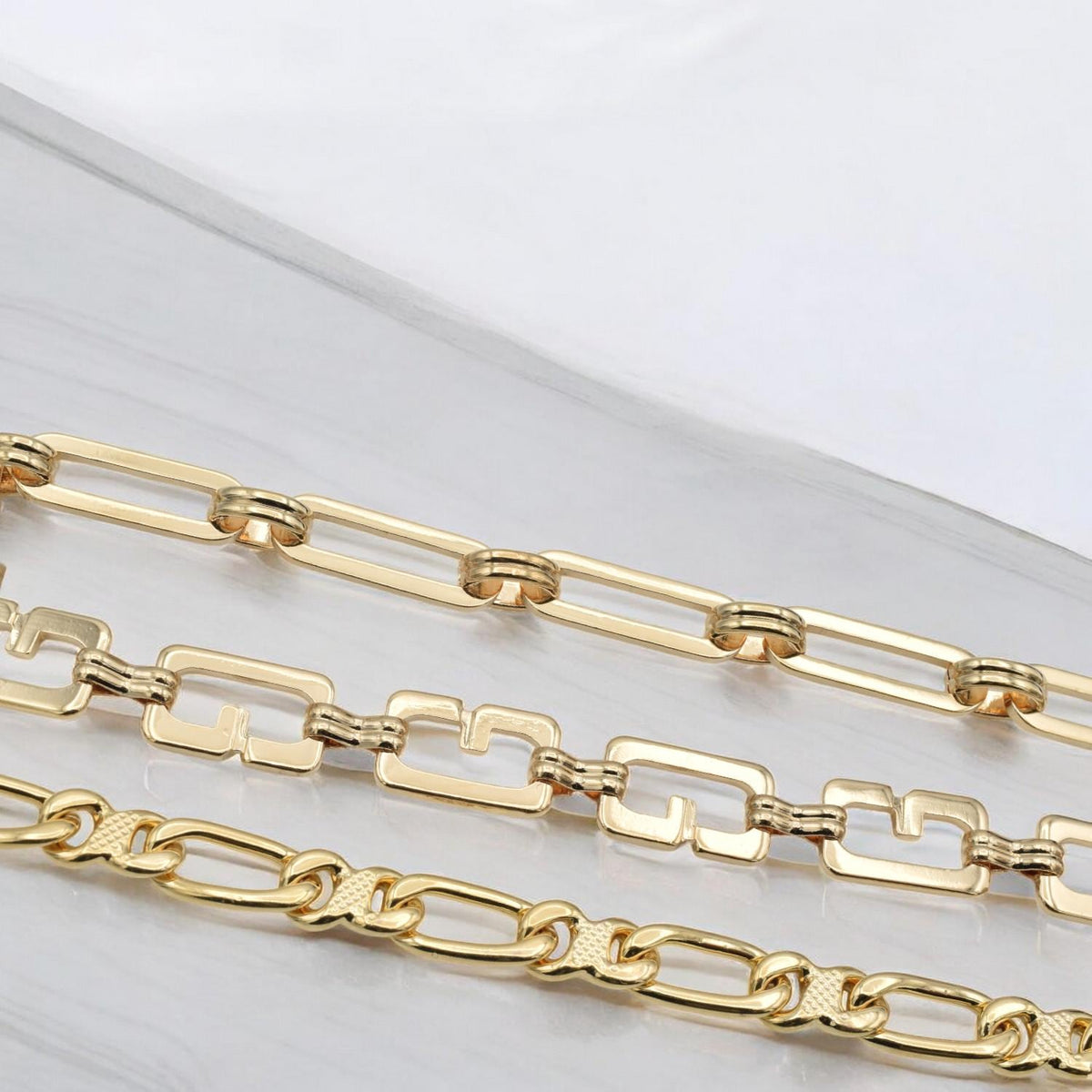 Alternative Chain Paper Clip - Chunky 18k Gold Filled Alternative Jewelry Supply - Layered Design, Durable Craft Chain, Sold by Foot