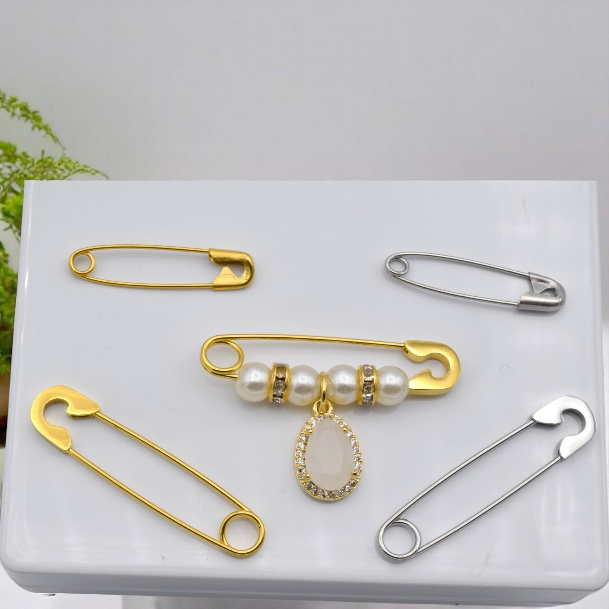 Gold Plated Silver Craft And DIY Pins - Rust-Resistant Safety Pins, Durable 304 Steel, Hypoallergenic, Multi-Size Options for Crafts