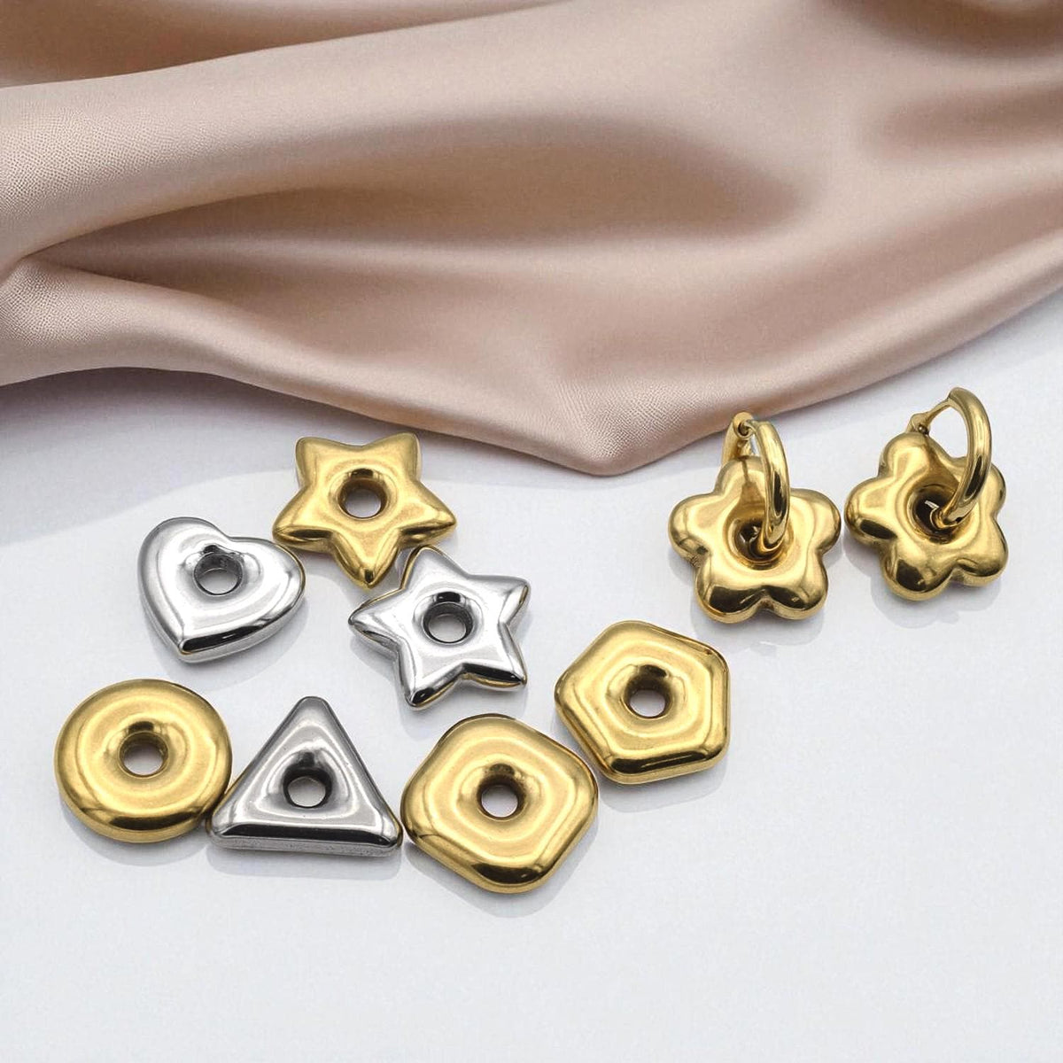 Stainless Steel Star Spacer Beads: Geometric Shapes in Gold & Silver (Large Hole, Hypoallergenic, Lead-Free, 18mm)