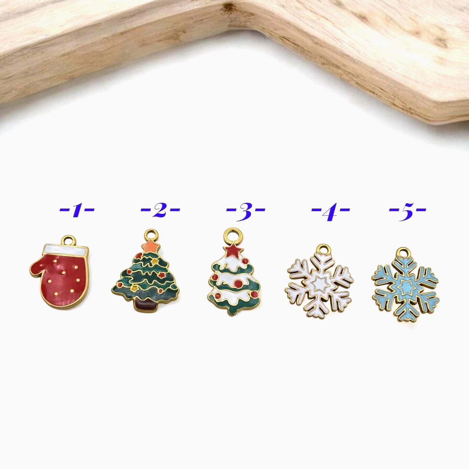 Snowflake charm in stainless steel with white enamel, holiday jewelry supply