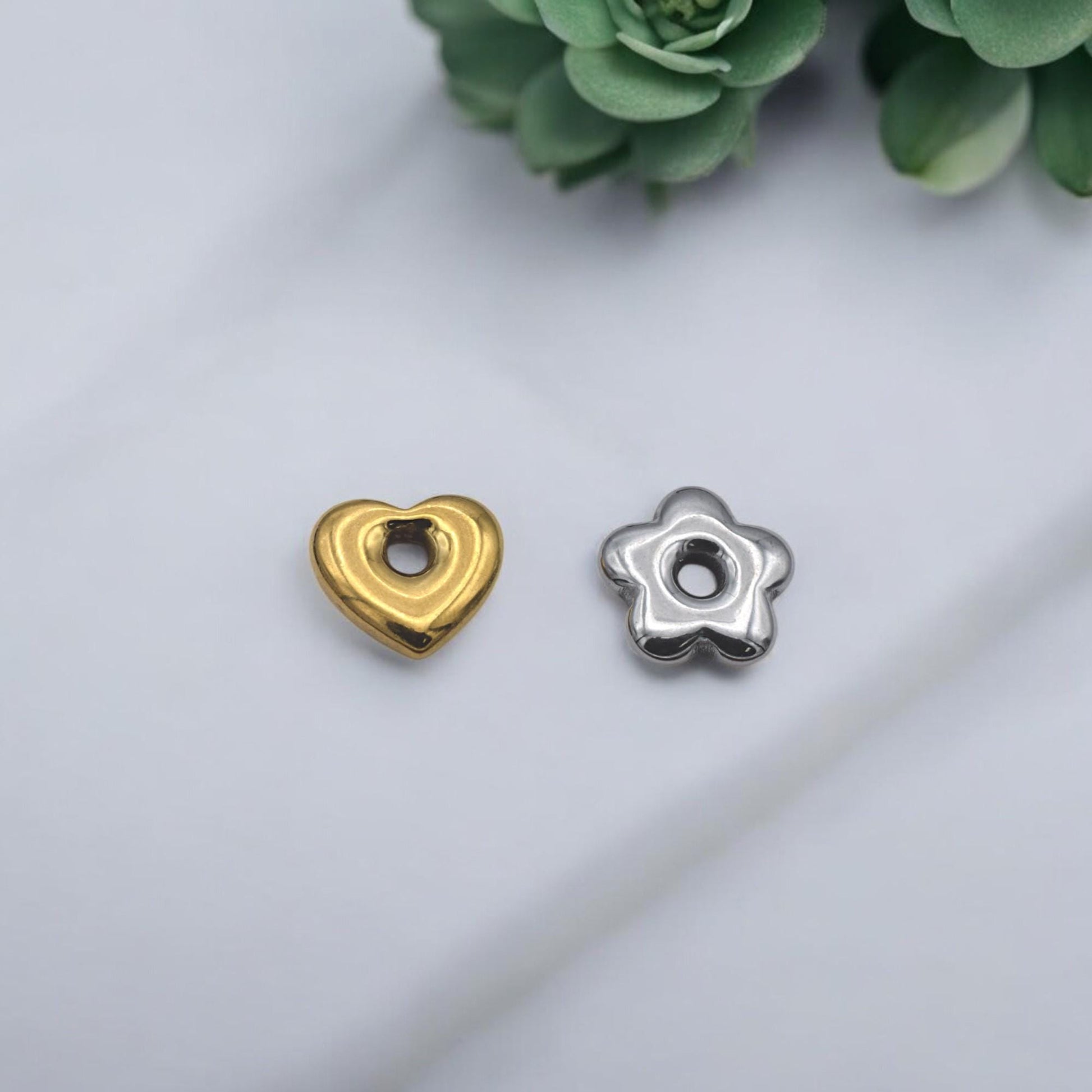 Stainless Steel Star Spacer Beads: Geometric Shapes in Gold & Silver (Large Hole, Hypoallergenic, Lead-Free, 18mm)