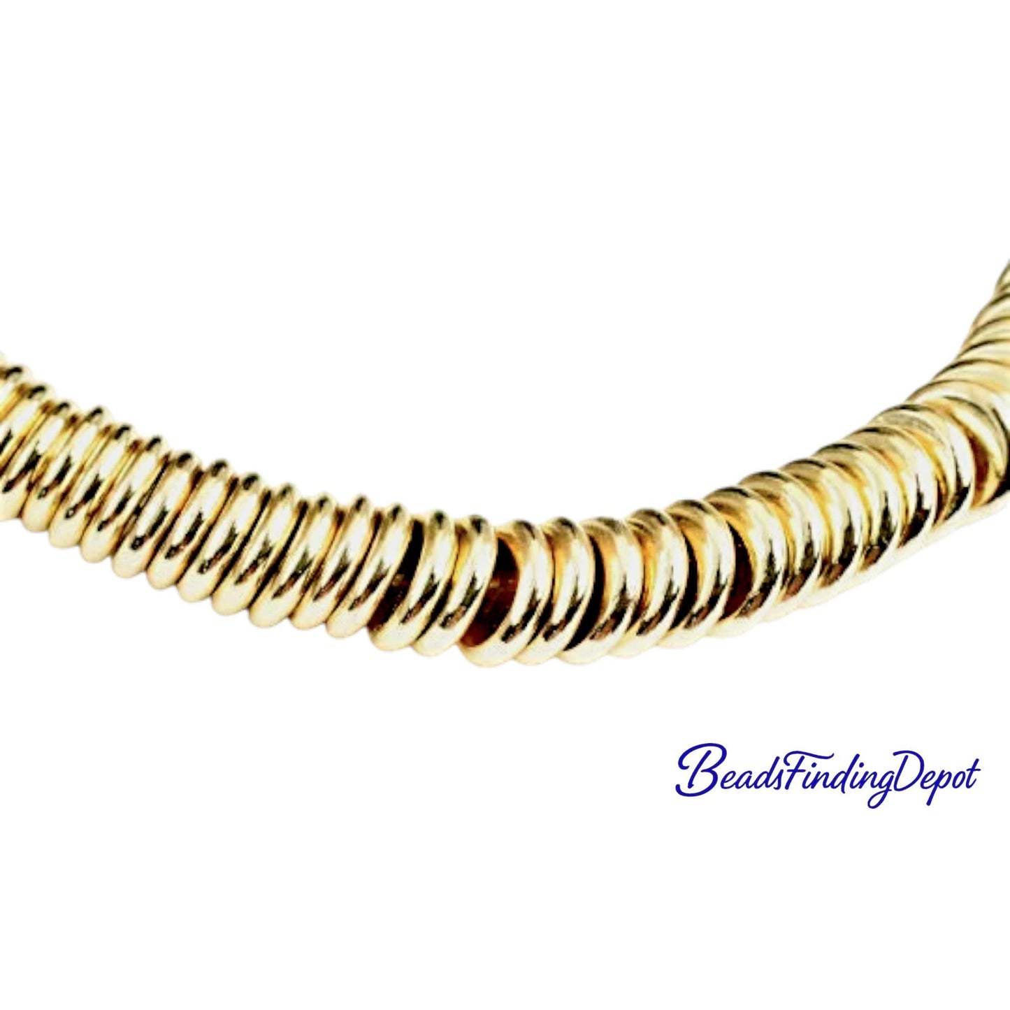 Cuentas rondel doradas con acabado brillante ideales para pulseras.
Round gold filled look rondel beads with bright polished coating for bracelets.