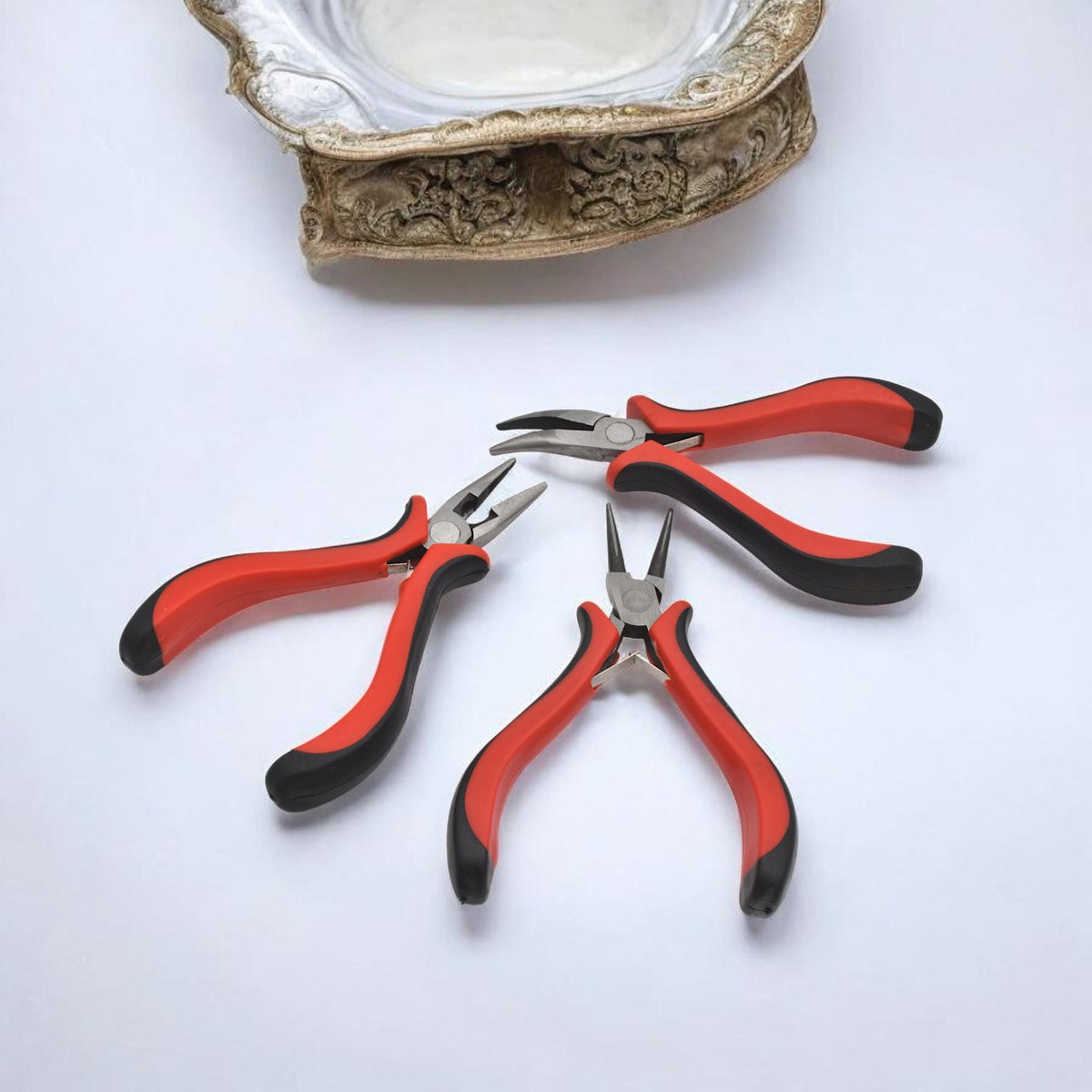 Economy Flat Nose Pliers Side Cutters: Pointed Precision Tips - Comfortable Grip, Lightweight Design for Jewelry Crafting