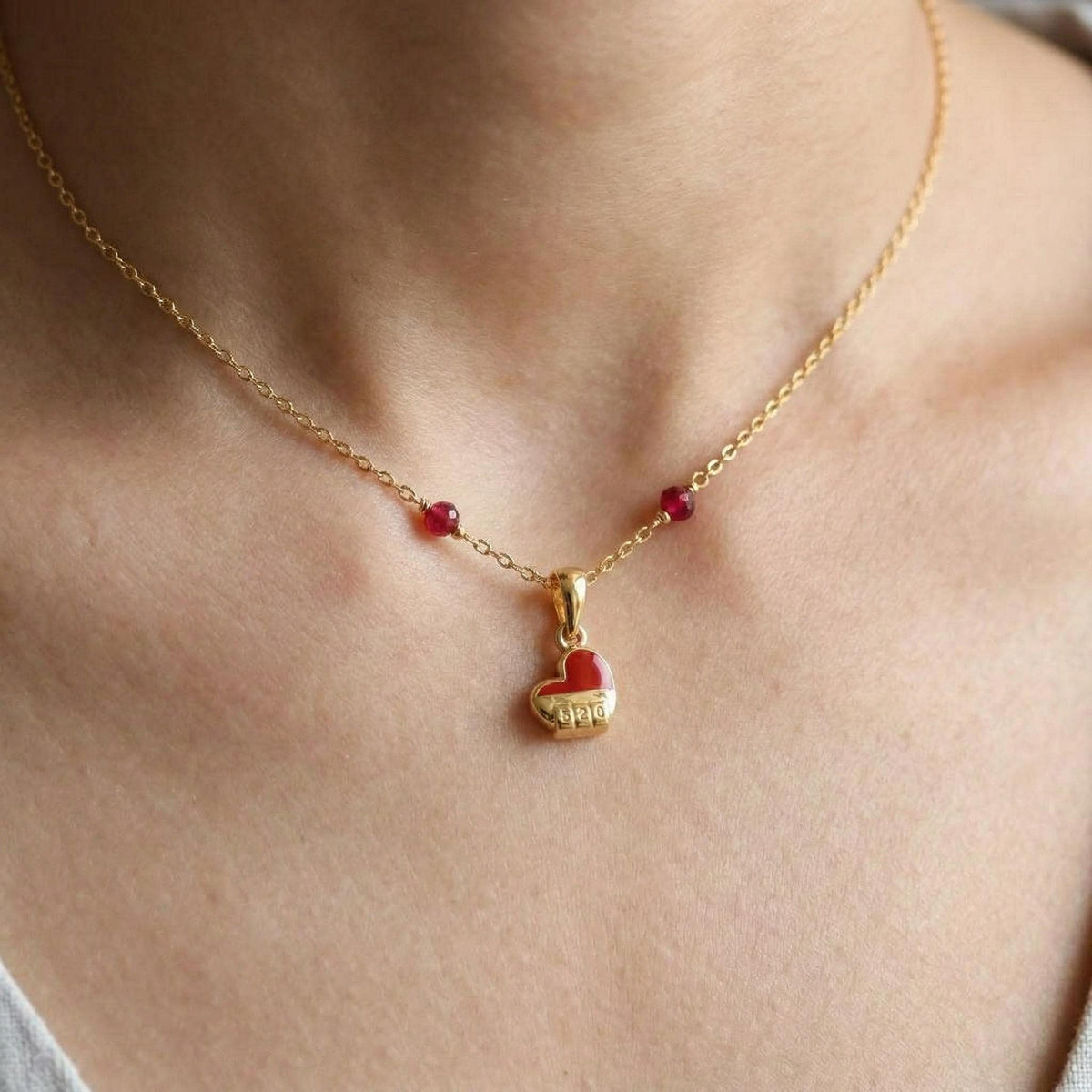 Red Enamel Charm Set: Colorful Kawaii Motifs for Crafting (6 or 12 Pieces, Gold Plated Stainless Steel, Kids Friendly)