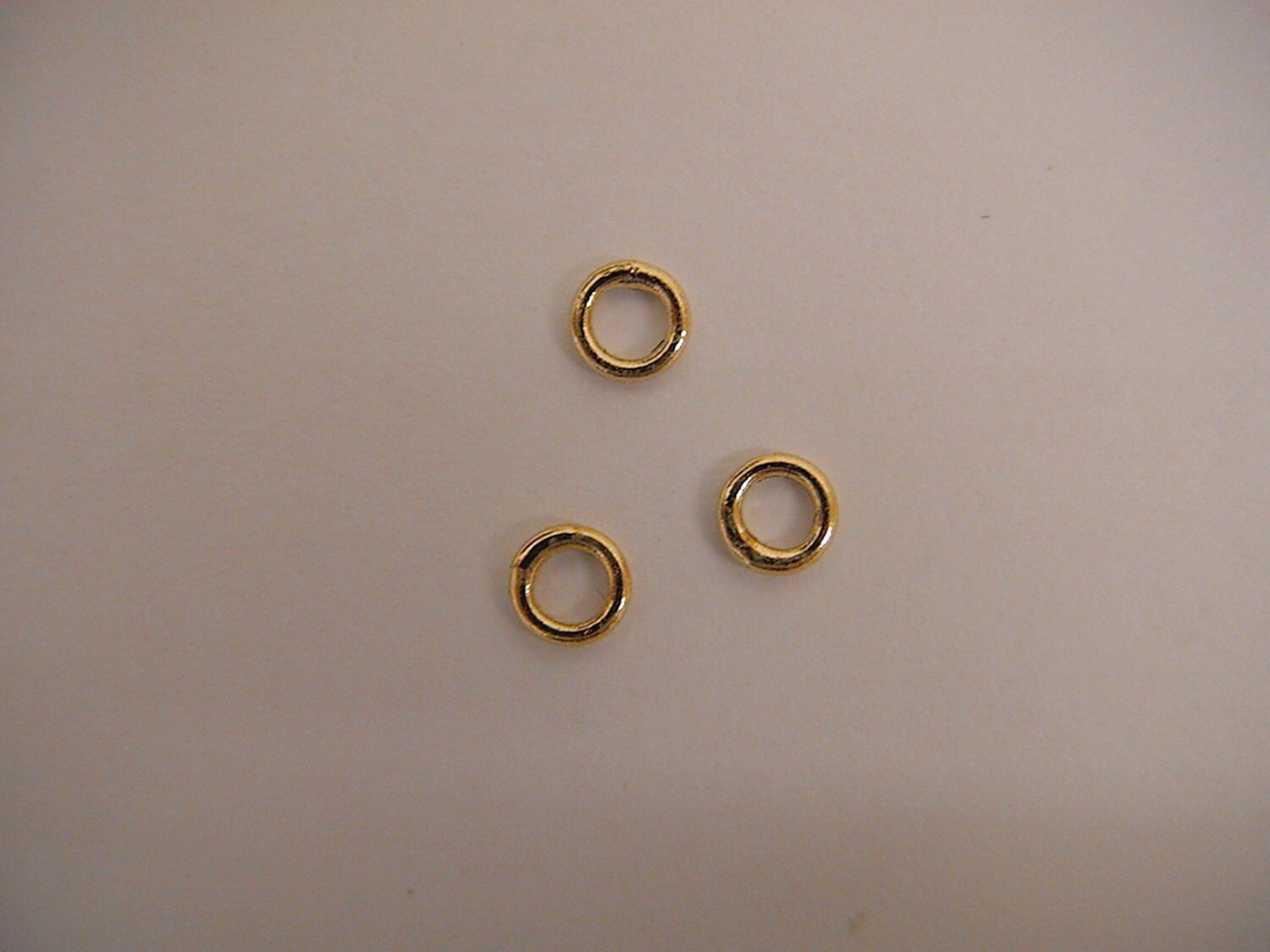 2mm Closed Jump Ring as Gold Filled*, GF7101 jewelry making supplies - detail image 3
