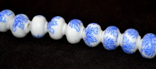 12 x15mm Blue Floral Painted Beautiful Painted Porcelain Japanese Beads 1 strand of 17Pcs 2mm hole Size 53grams/pk