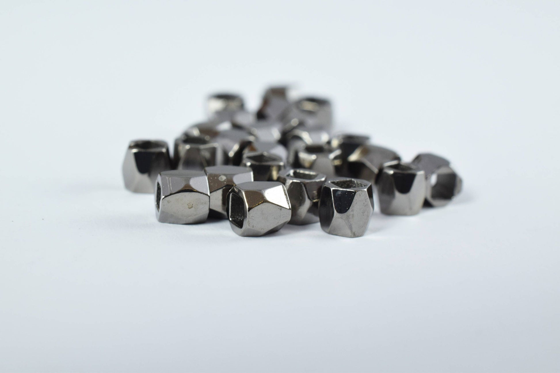 4mm Faceted Metal Tube Beads, faceted, 25pcs/Wholesale Faceted Tube Beads, gemstone beads, spacer beads, Good Quality Smooth wholesale