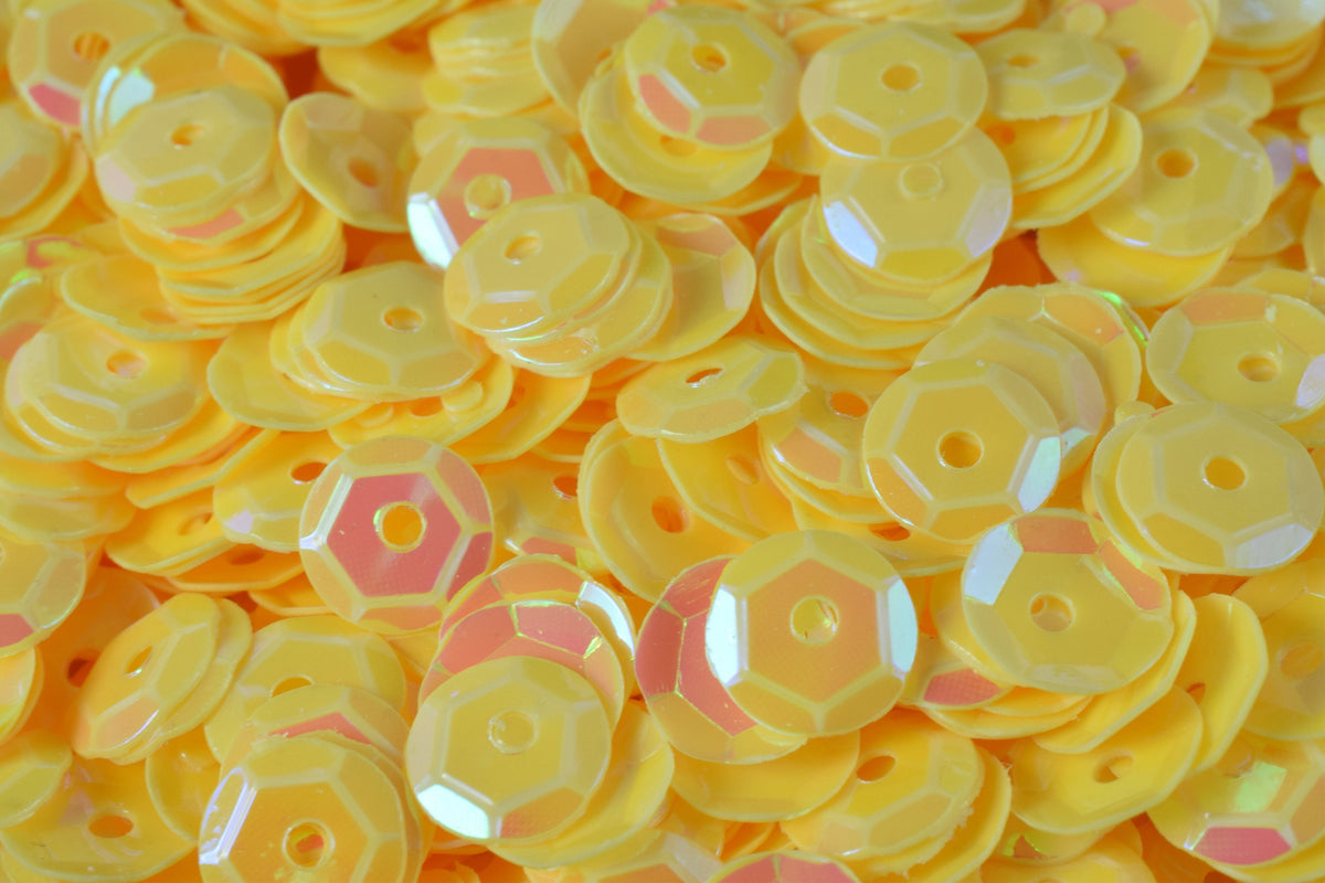 3/4/6mm Light Yellow Cup Glossy Iridescent Sequins Sheen Round Sequins/Loose Paillettes,Wholesale Sequins,Shimmering Sequin Apparel
