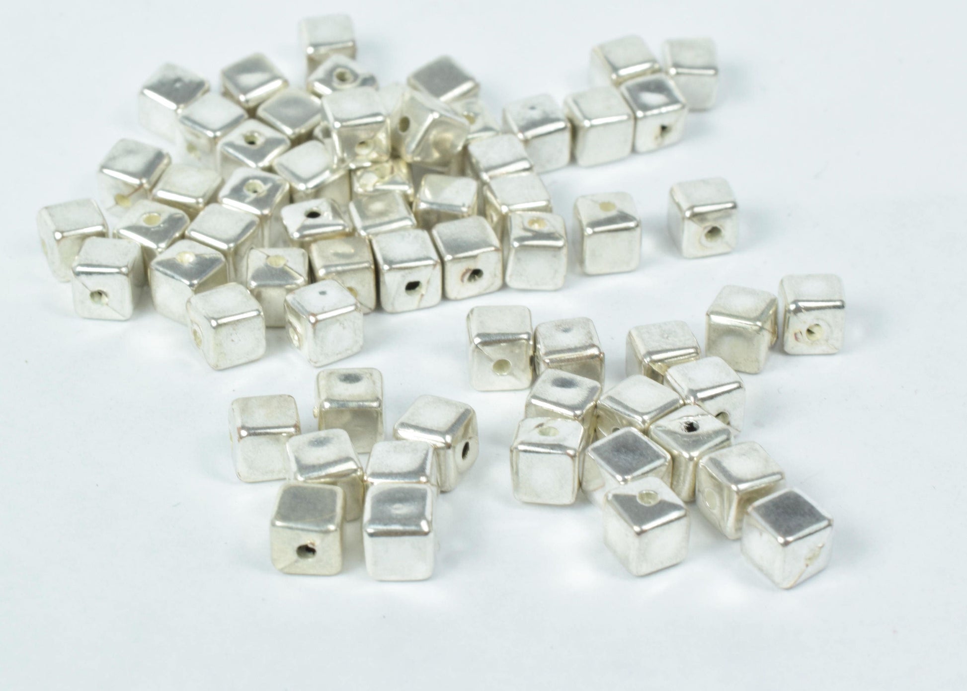5mm Plastic Square Minimalists Beads, Sold by 100pcs, 1mm hole opening, Silver minimalist beads, Wholesale beads, Acrylic square beads,