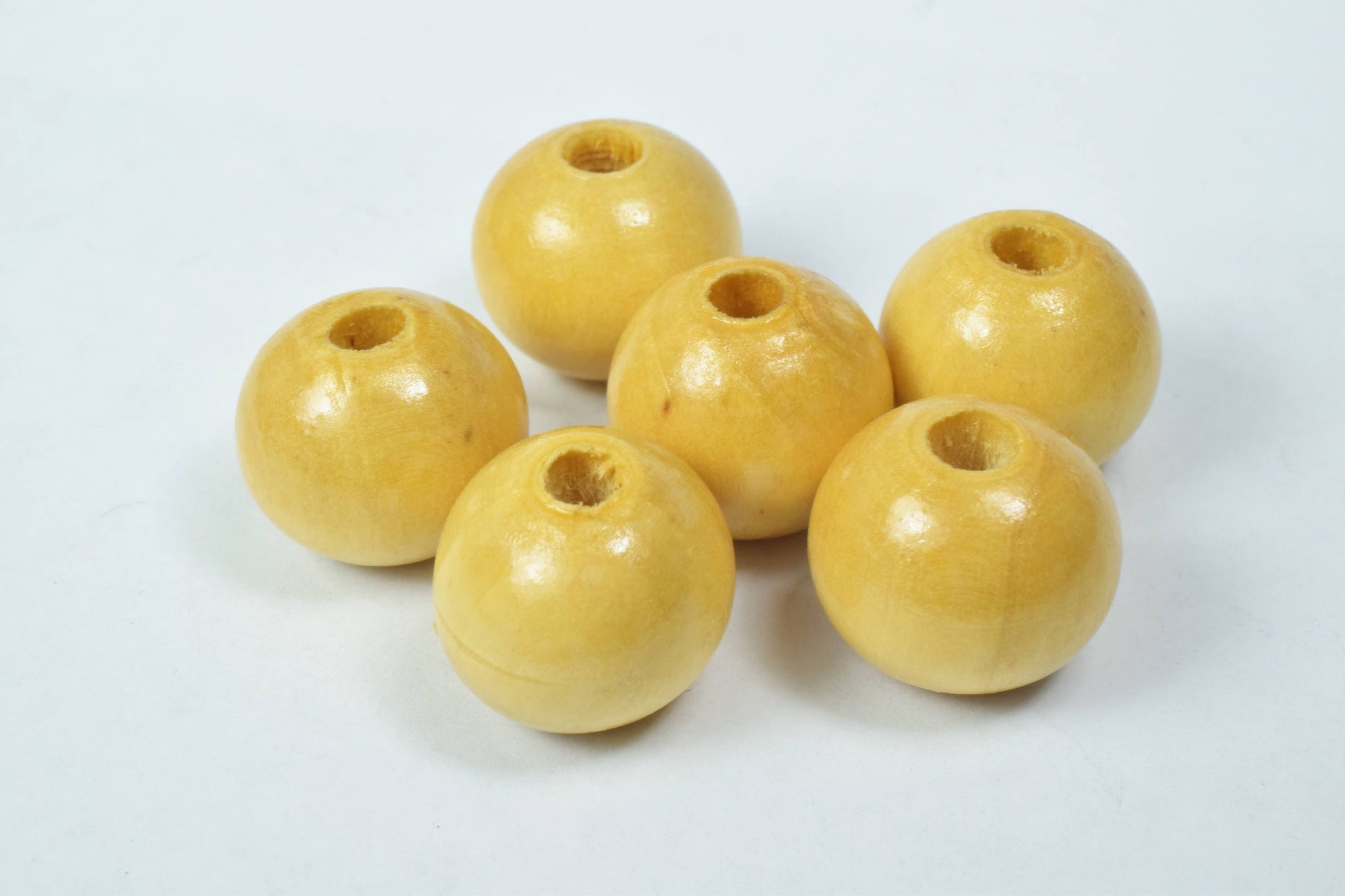 20mm Round Large Hole Wooden Beads, Wooden Beading Tools/Large Hole Wood Beads, Macrame Beads, Round Wooden Beads, DIY,4mm hole size