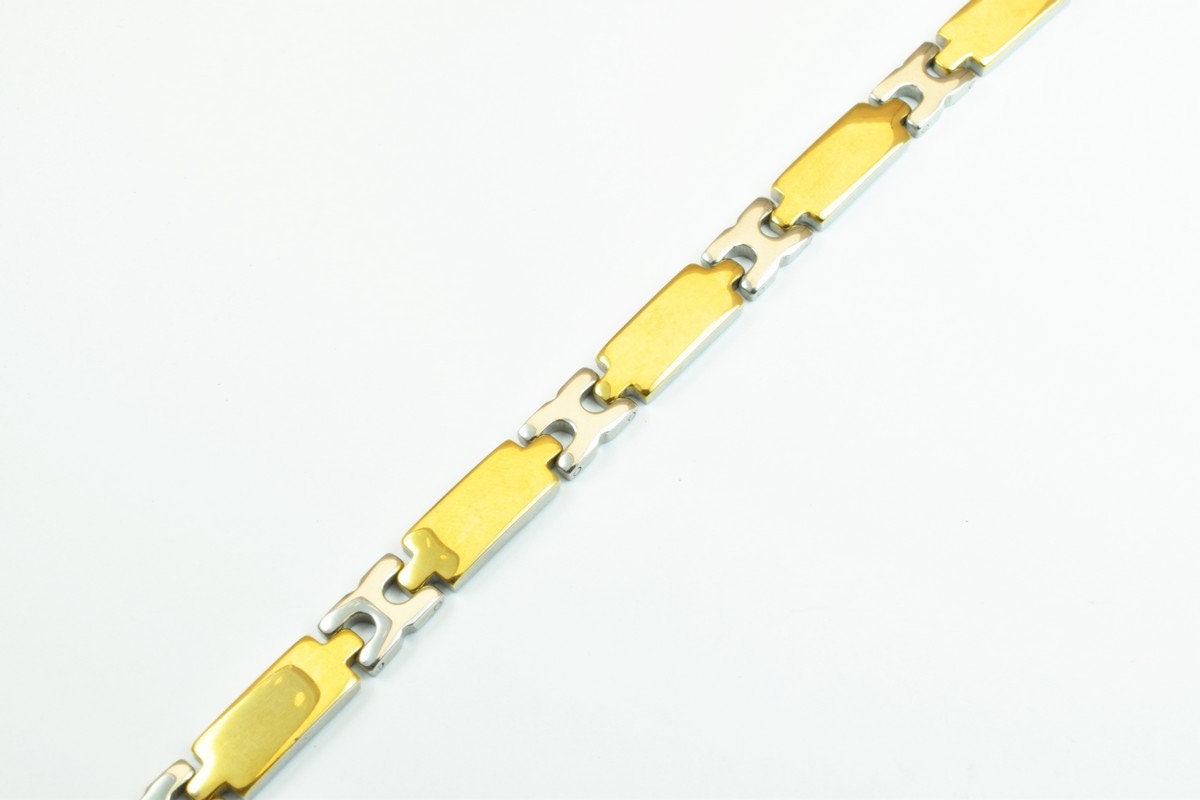 Stainless Steel Chain Gold And Silver Plated Chain Size 7.5" Inch Width 7mm Thickness 3mm findings for Stainless jewelry making BG48