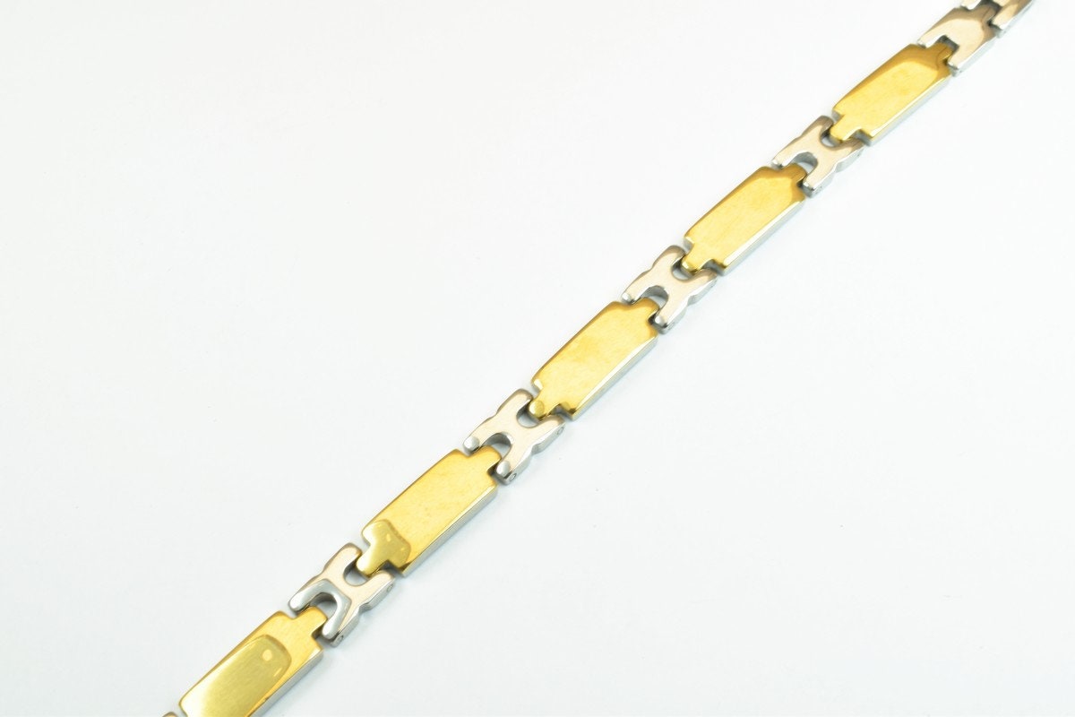 Stainless Steel Chain Gold And Silver Plated Chain Size 7.5" Inch Width 7mm Thickness 3mm findings for Stainless jewelry making BG48