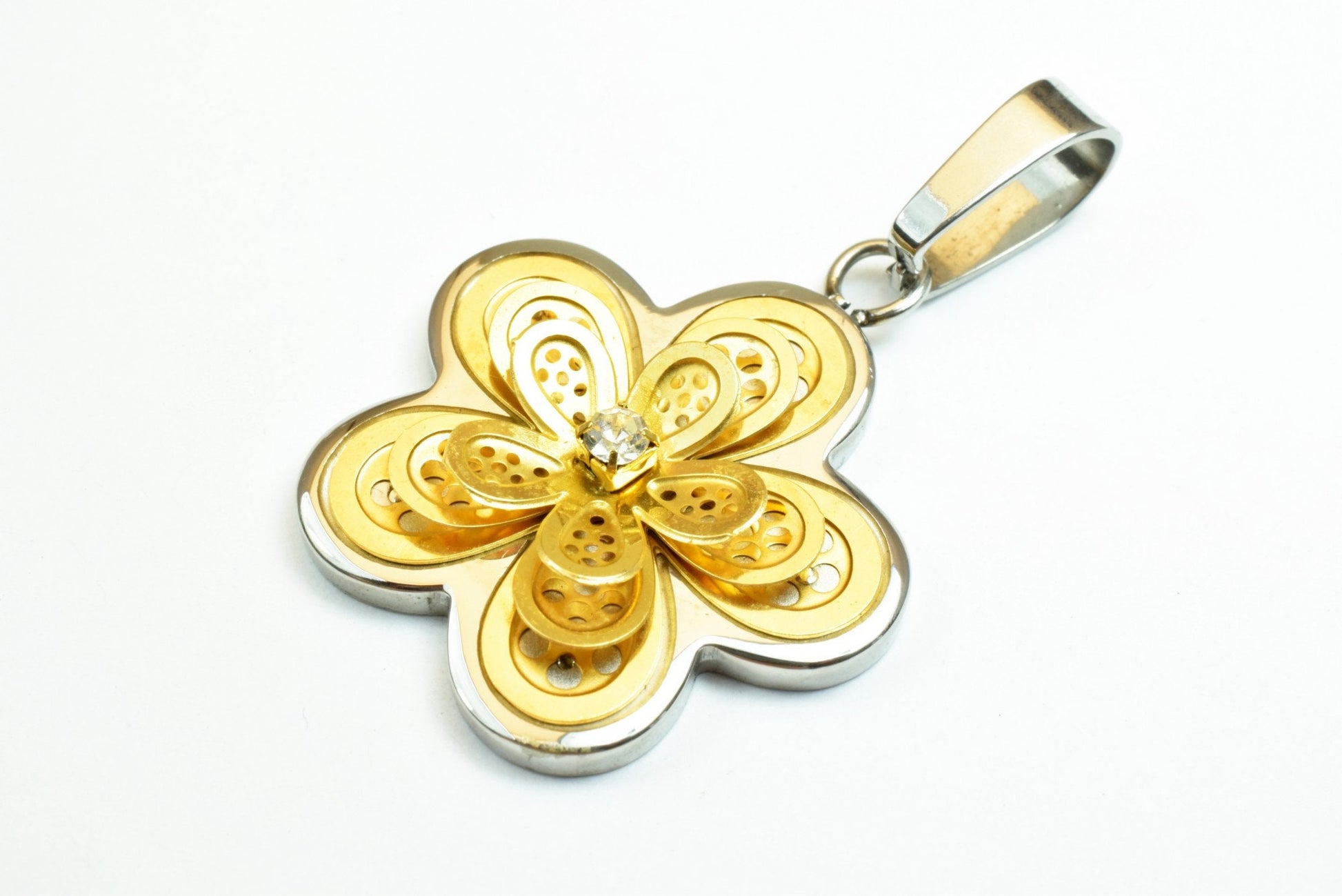 18K Gold Filled Flower Stainless Steel Pendants Size 32x27mm With Rhinestone CZ Cubic Zirconia For Jewelry Making