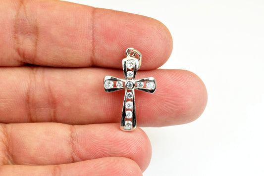 White gold filled cross pendant clear cz cubic zircon rhinestone rhodium plated charm size 24x15mm thickness 4mm findings for jewelry making