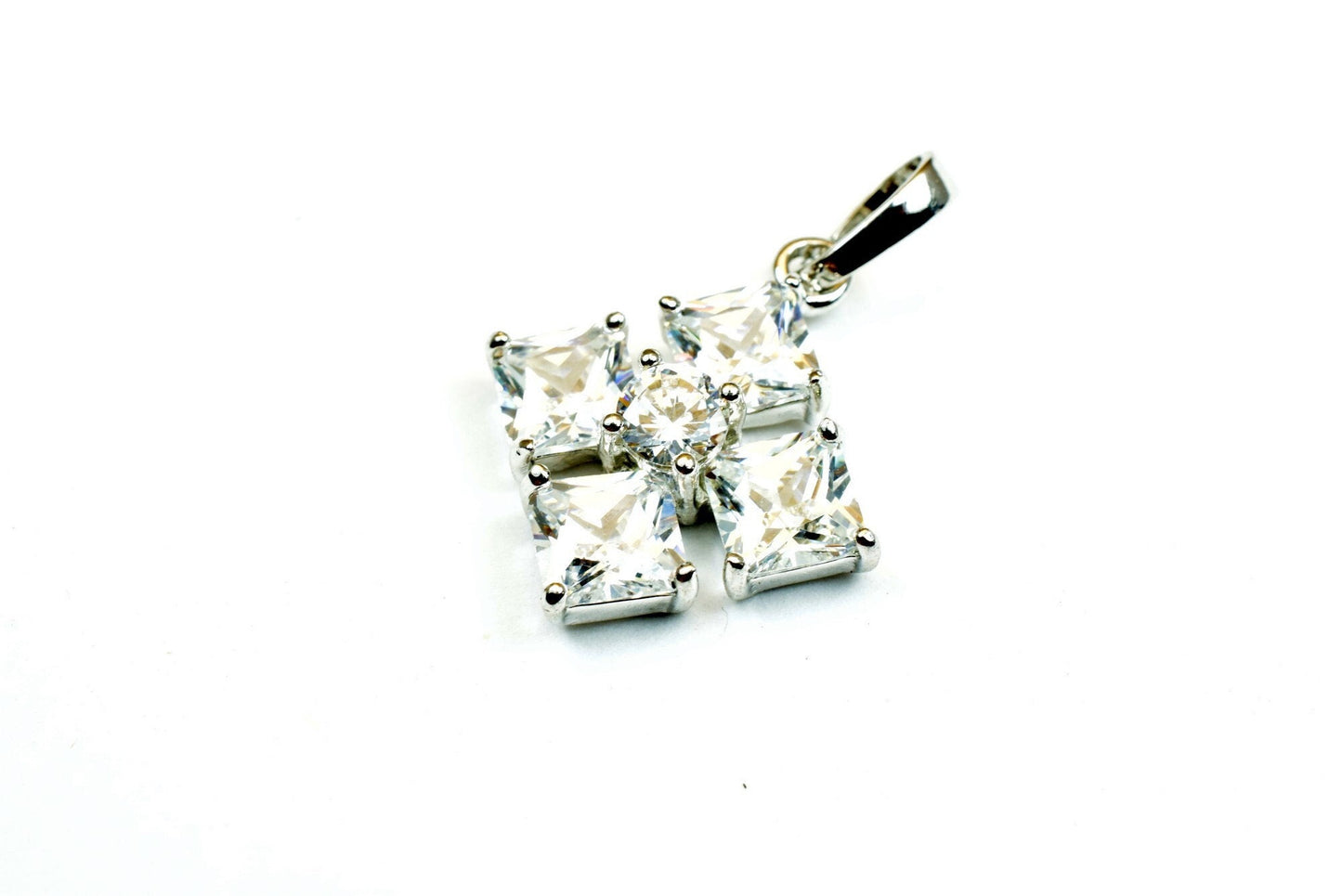 White gold filled cross pendant clear cz cubic zircon rhinestone rhodium plated charm size 19x16mm thickness 5mm findings for jewelry making
